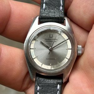 Vintage Universal Geneve Polerouter lady automatic watch, Swiss made.