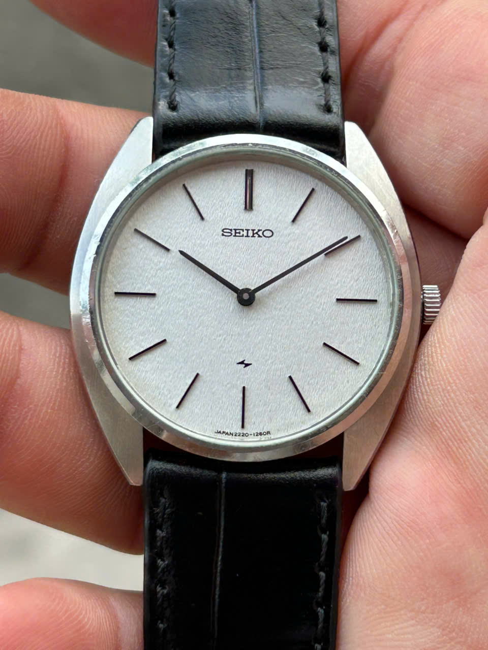 Seiko Chariot hand winding watch 2220-0470, hi beat 28800, case no