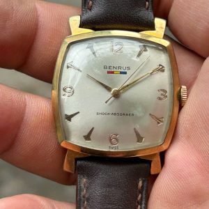 Benrus hand winding watch 17 Jewels Ref.5871, Swiss made .
