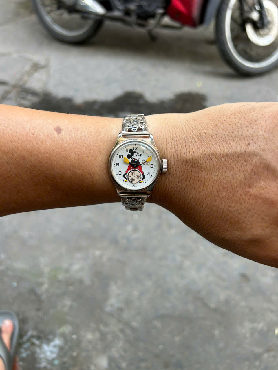 Disney – Mickey Mouse Pedre Quartz Watch , case no.14796. – Long's