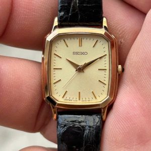 Seiko Lady Quartz watch 4J41-0AL0, case no.610094, made in Japan.