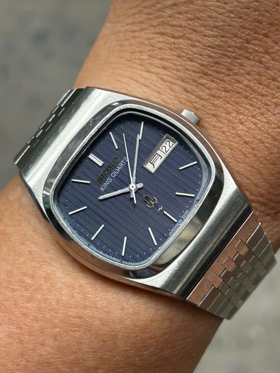 セイコー スクエア キングクオーツ5856-5010 青文字盤 Seiko King Quartz watch 5856-5010, case no.890372, made in Japan