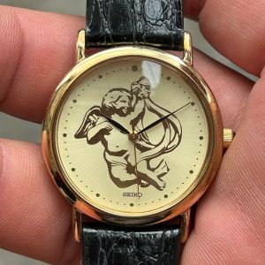 Seiko Mens Quartz Watch 7N01-6900, case no.050251, made in Japan.