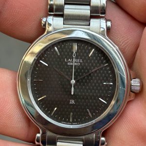 Seiko Laurel Quartz Watch ST. STEEL 8J41-6000 / case no.410209, made in Japan.