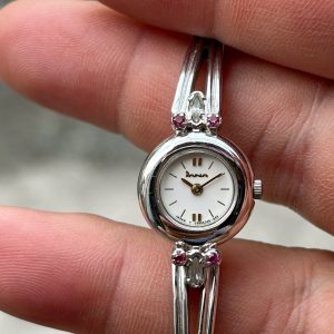 Dana Ladies bracelet Quartz watch TA J50134-00 B2, made in Japan.