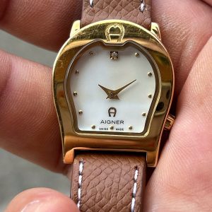 Aigner Verona ladies Quartz watch A01200, Swiss made.