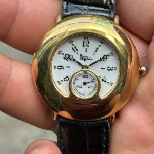 Ukima Edizione quartz watch, made in Japan.