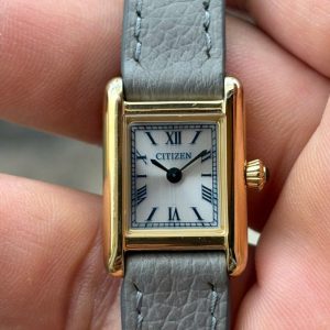 Citizen tank lady Quartz watch G620-S079829, case no.231020177, made in japan.