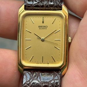Seiko Tank Quartz watch 9021-5010/ Case no.532019 , made in Japan.