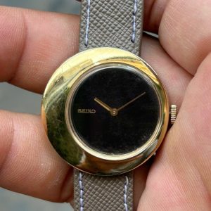 Seiko manual winding watch 11-1020, case no.641319, made in Japan .