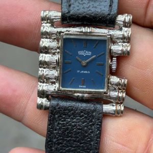 Vulcain manual winding Vintage watch 17 jewels , Swiss made.