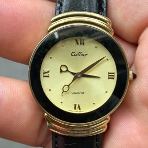 Coiffeur Quartz watch VX50-6B30, made in Japan.