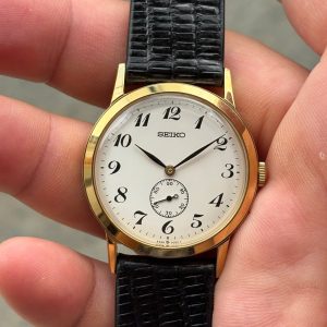 Vintage Seiko manual winding watch 5328-0010, case no.527954, made in Japan .