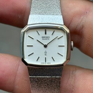 Seiko lady watch Quartz 16-5550, case no.890422, made in Japan .