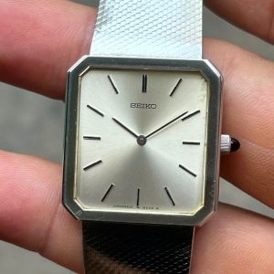 Seiko Ashie Gérald Genta Quartz 2620-5070, case no.892075 , made in Japan.