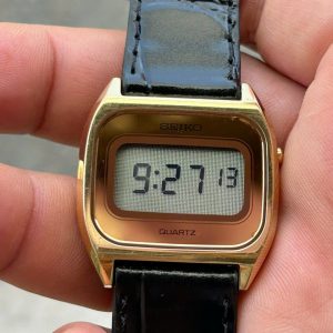 Rare Seiko digital watch F033-4010 SGP back stainless steel, case no.948569 , made in Japan.