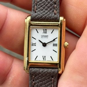 Citizen Eco drive tank lady Quartz watch G670, case no.3N0506, made in japan.