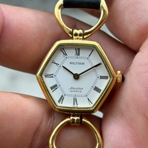 Waltham Maxim lady Quartz watch 2701032, case no.850389, Swiss made .