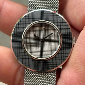 Seiko Chariot manual winding 2220-0310 , ST.Steel, hi beat 28800/ case no.322842, made in Japan.