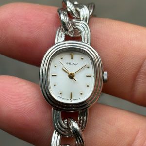 Seiko lady Quartz watch 2C21-5510 base metal St.Steel back, case no.610395, made in Japan.