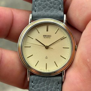 Seiko 5931-7040 PDP MIDDLE SGP+ PDP BEZEL ST. STEEL BACK Quartz Mens Watch, case no.131331, made in Japan.
