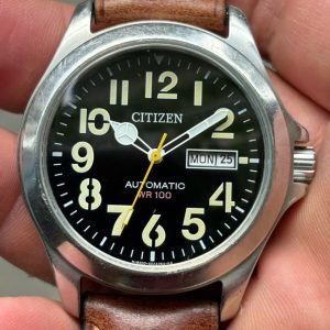 Citizen Automatic WR 100 Cal.8200-S012872 HST/ case no.5N0143, made in Japan.
