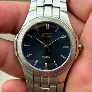 Seiko Dolce Quartz Watch 4M61-0A20, case no.790308, made in Japan.