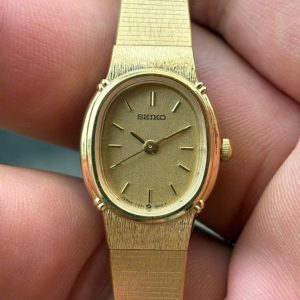 Seiko lady quartz watch 7321-6100, case no.586326, made in Japan.