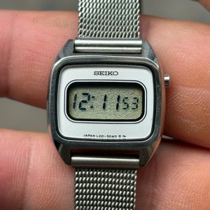 Seiko lady digital L221-5070 stainless steel Watch, case no.901432, made in Japan.