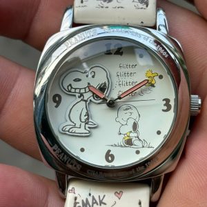 Snoopy PEANUTS quartz watch, made in Japan.