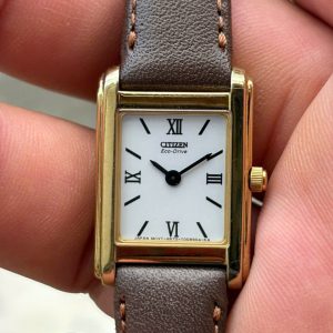Citizen Eco drive tank lady Quartz watch G670, case no.6N0102, made in japan.
