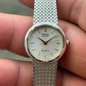 Seiko Exceline lady quartz watch 1221-0100, case no.710151, made in Japan.