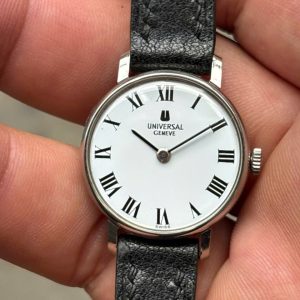 Universal Geneve Ladies manual winding 17 Jewels 810601, case no.294389, Swiss made.